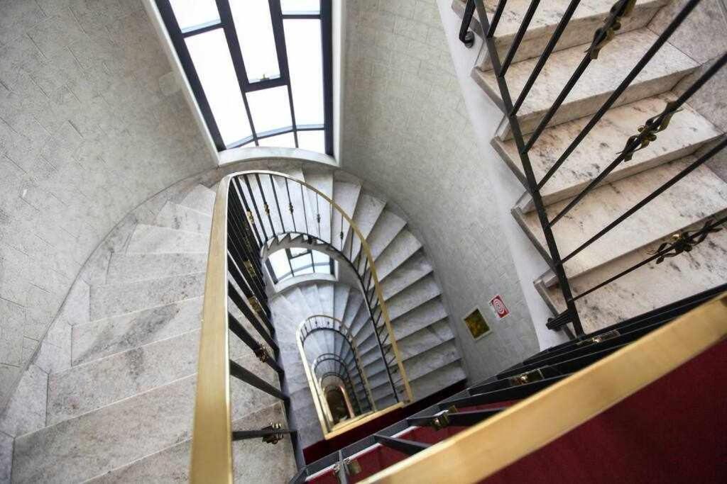 Sanpietro Allorto 22 Duomo Suite Dom12 Milano Eksteriør bilde